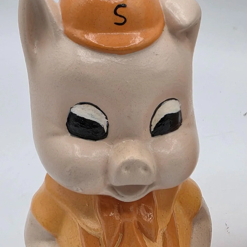 Ceramic Pig Salt & Pepper Shakers Set of 2 Orange Overalls Farmhouse Decor Pair‎